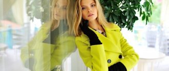 What to wear with a yellow coat in spring