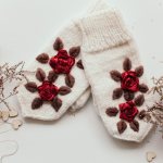 DIY embroidery on mittens according to the pattern